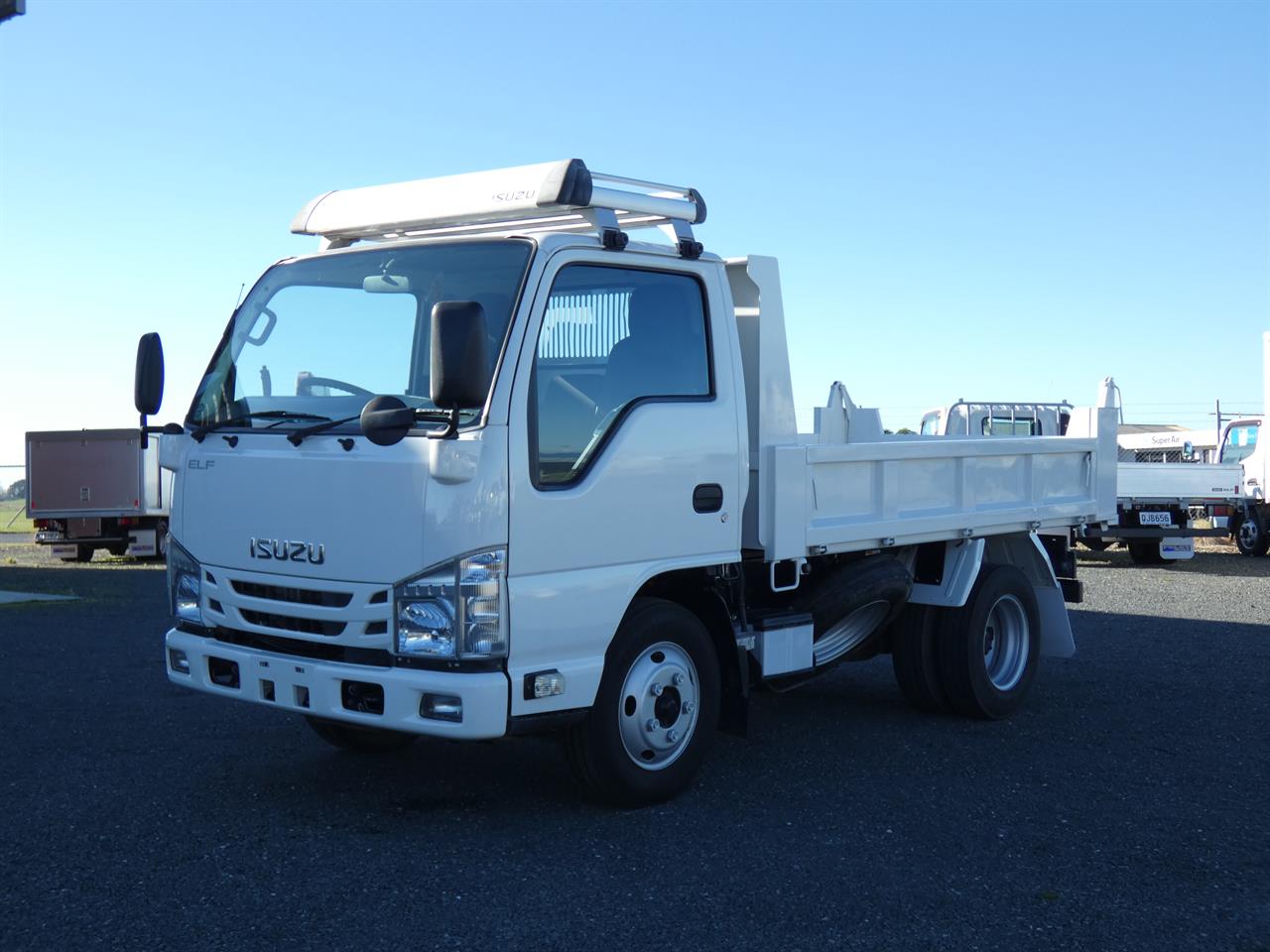 2018 ISUZU ELF