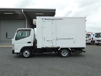 2014 Mitsubishi Canter - Thumbnail