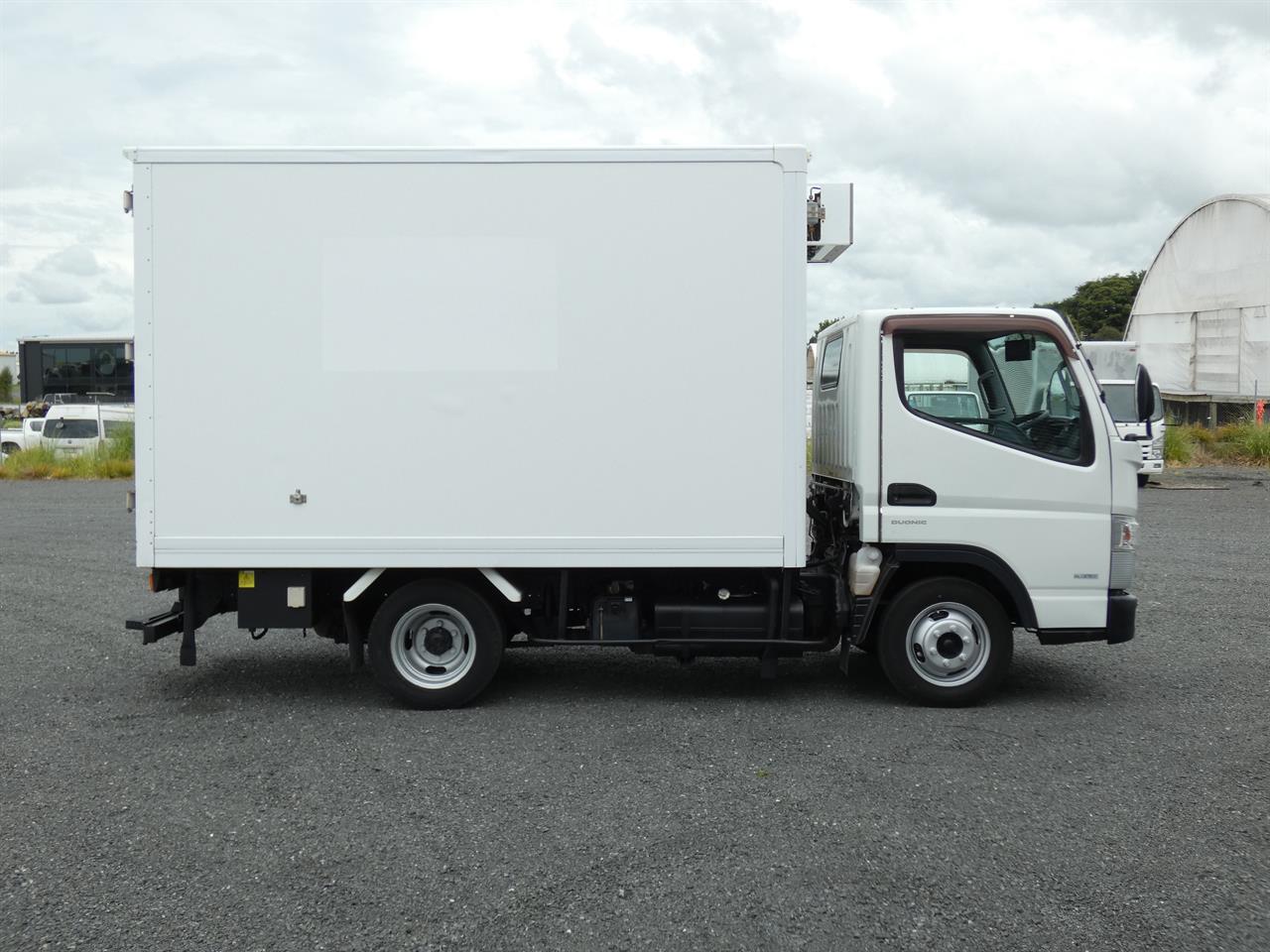 2014 Mitsubishi Canter