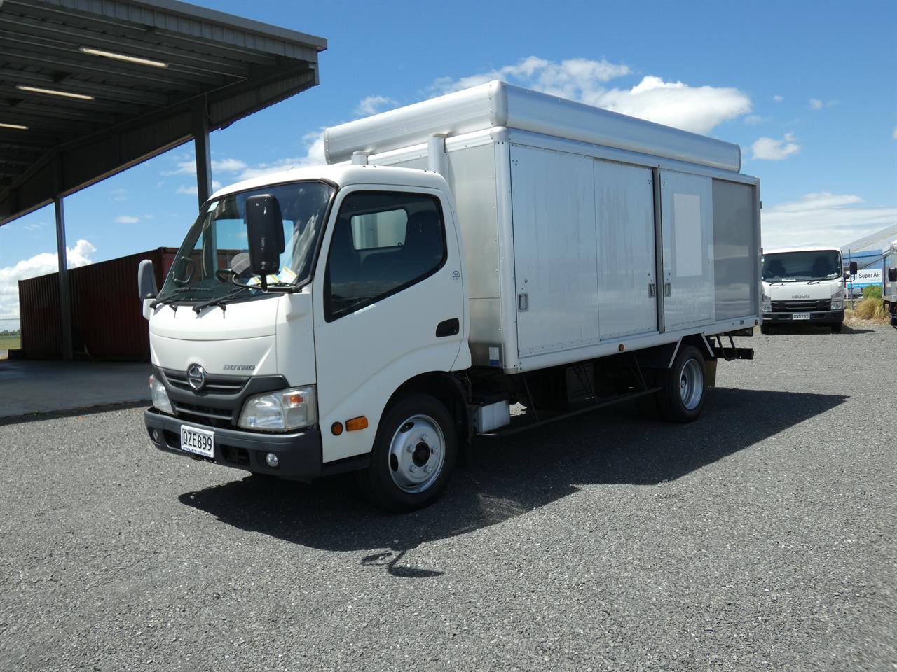 2014 Hino Dutro