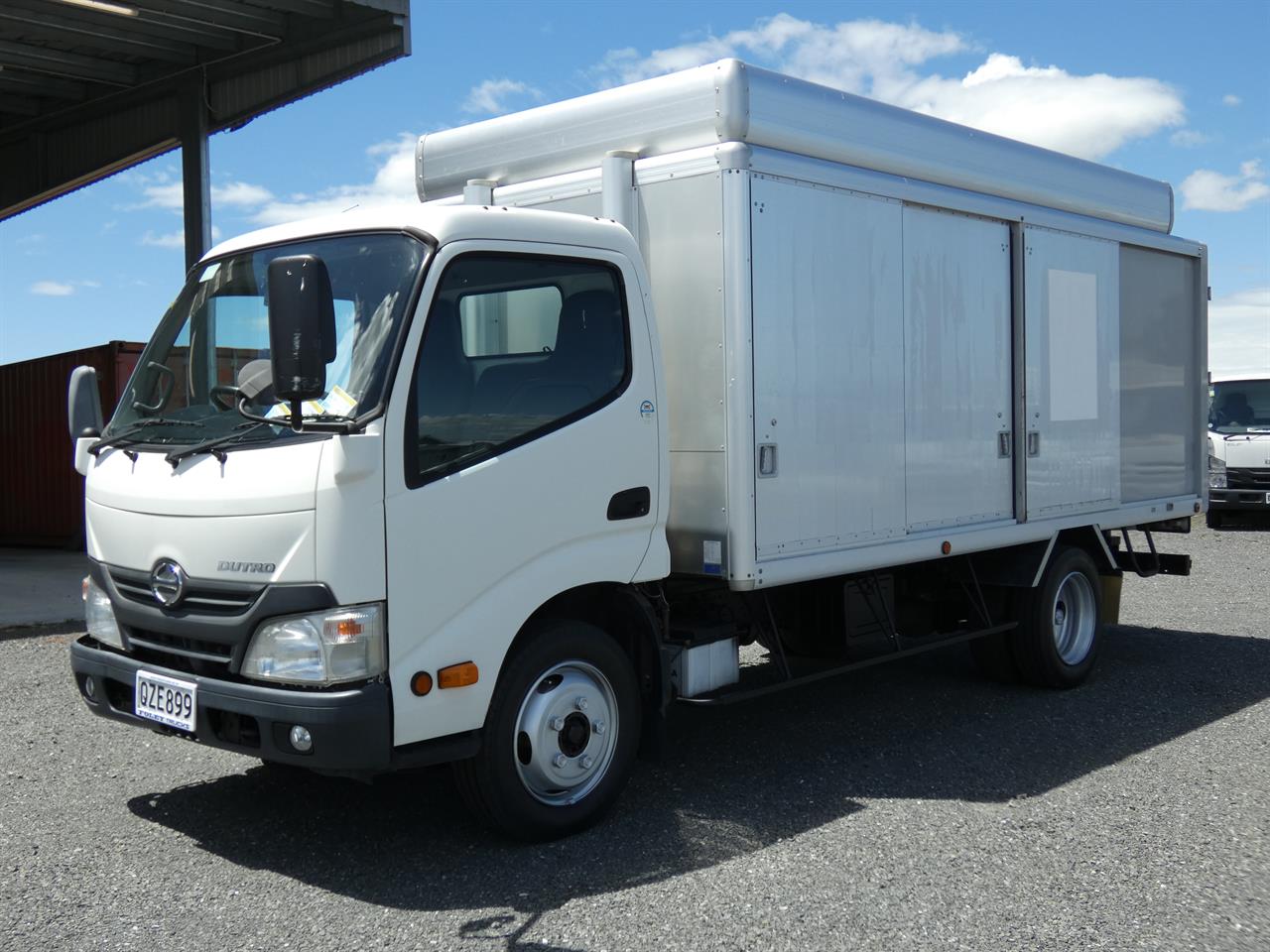 2014 Hino Dutro