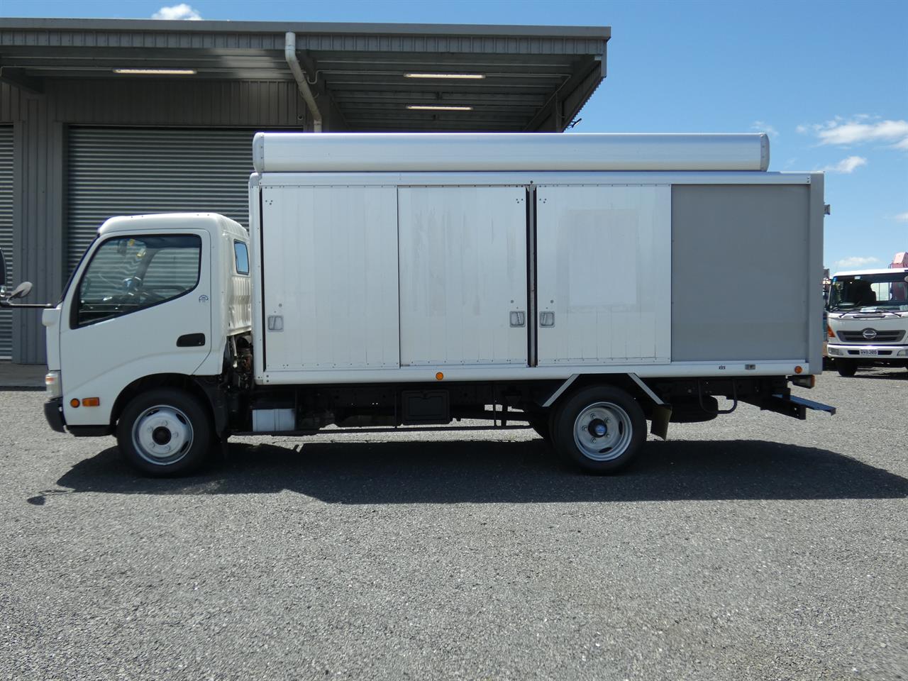 2014 Hino Dutro