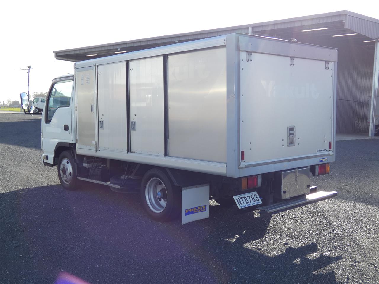 2013 ISUZU ELF