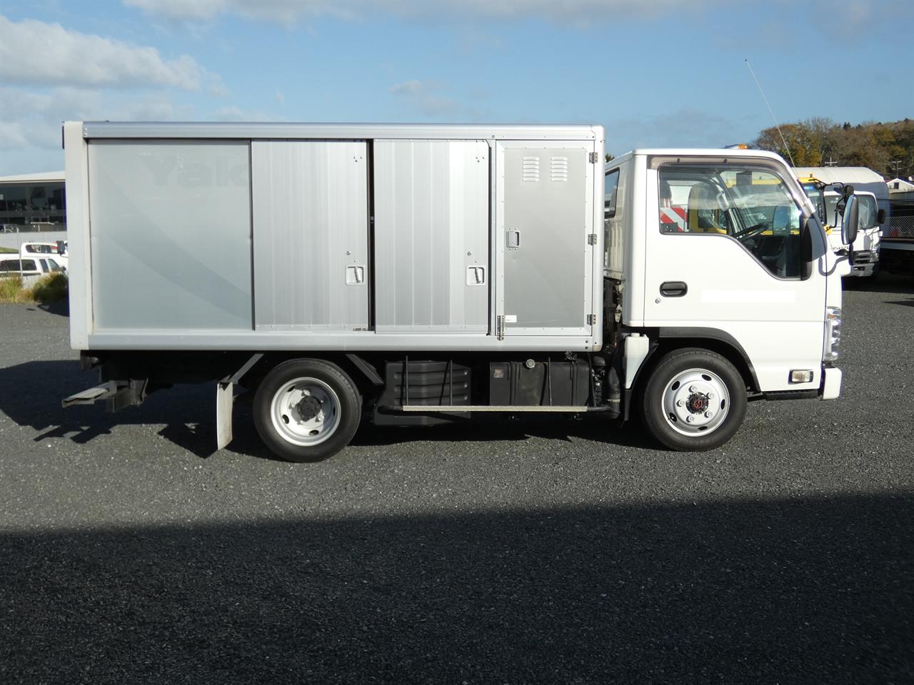 2013 ISUZU ELF