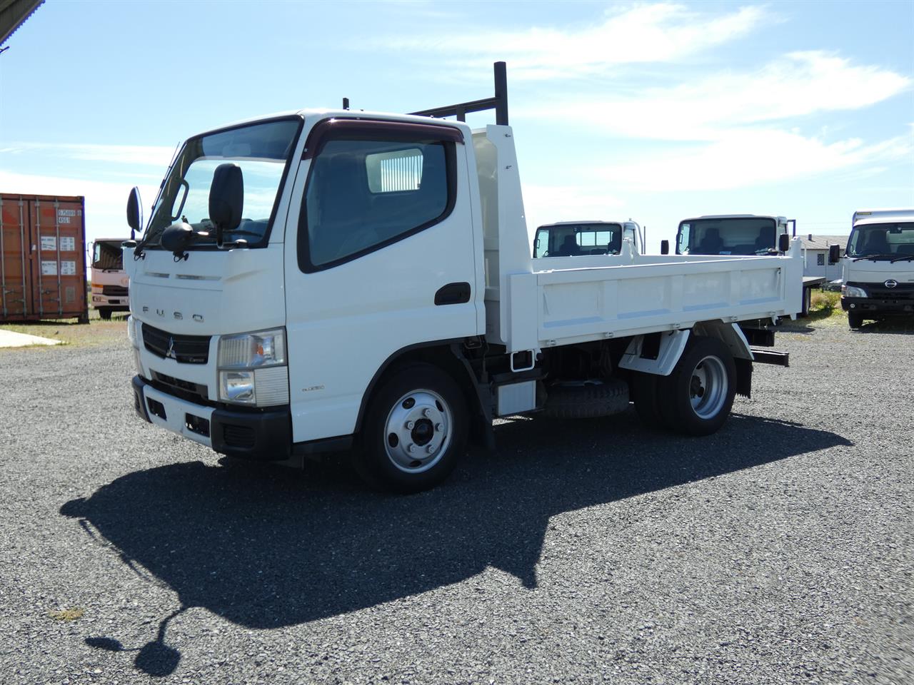 2014 Mitsubishi Canter