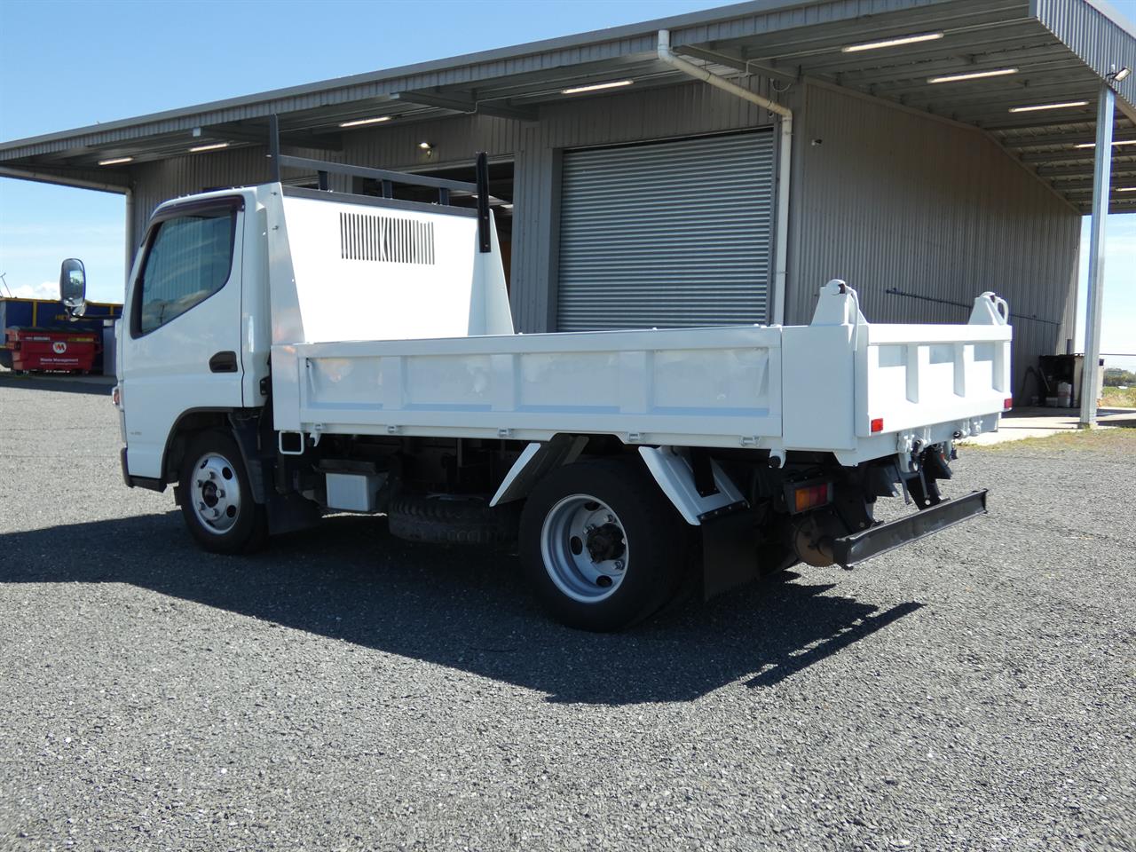 2014 Mitsubishi Canter