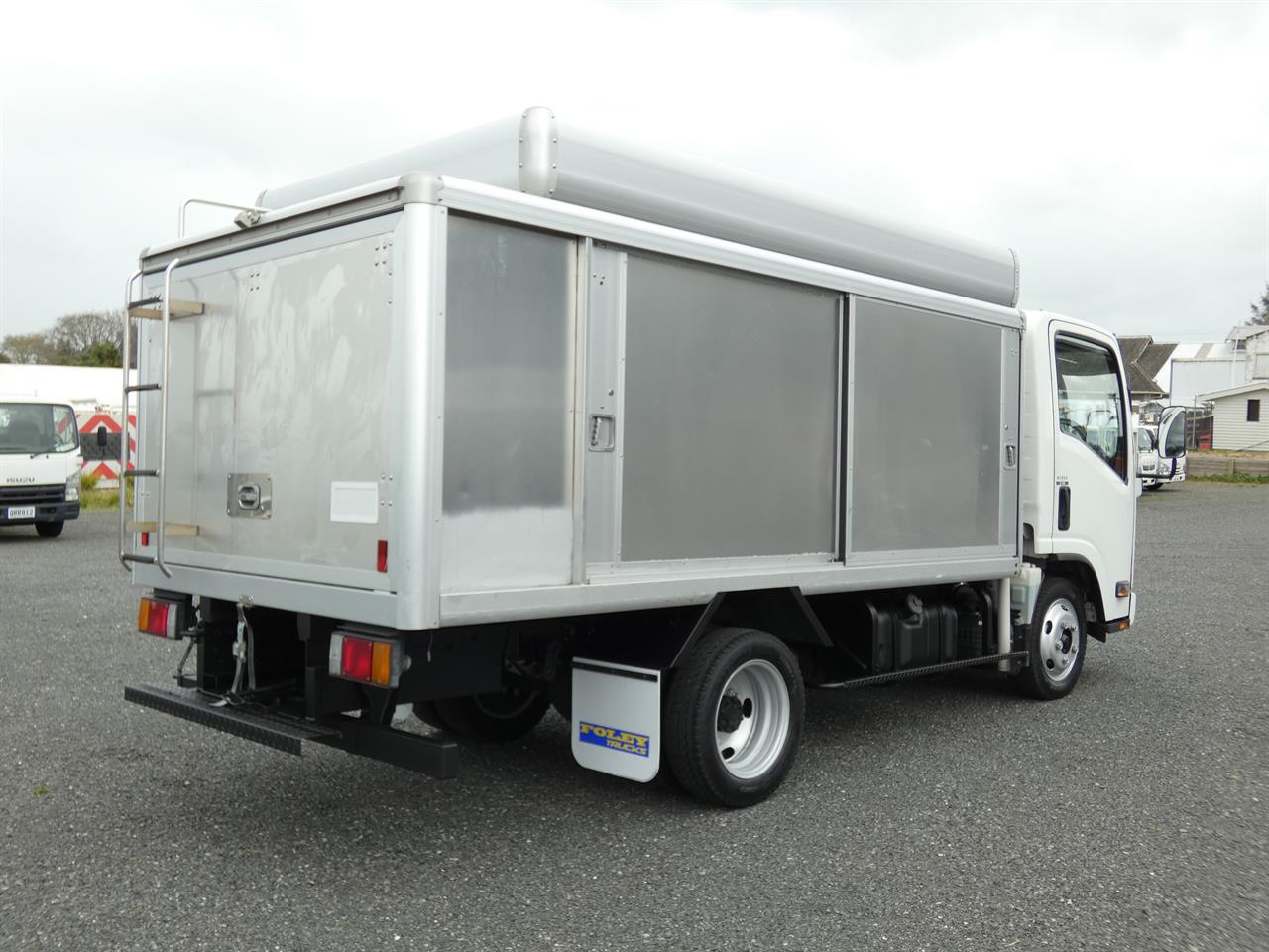 2013 ISUZU ELF