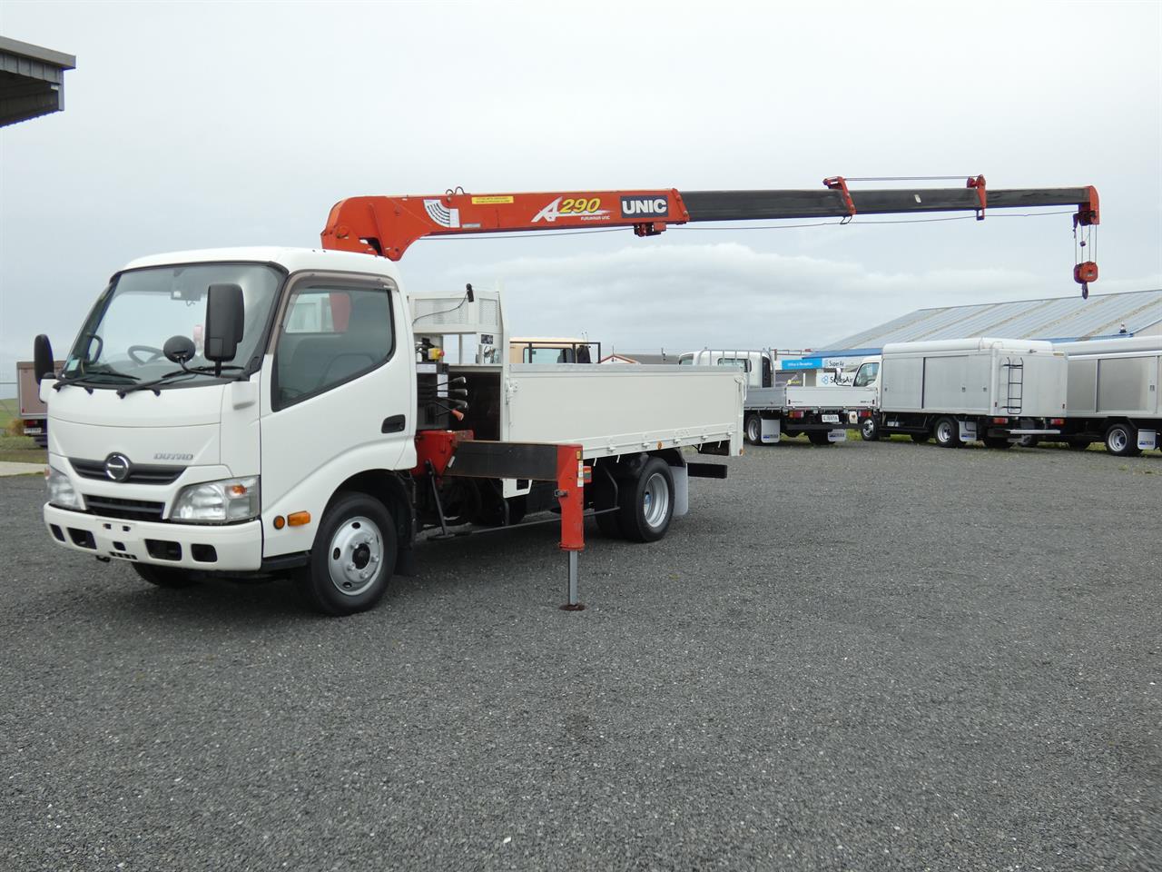 2014 Hino Dutro