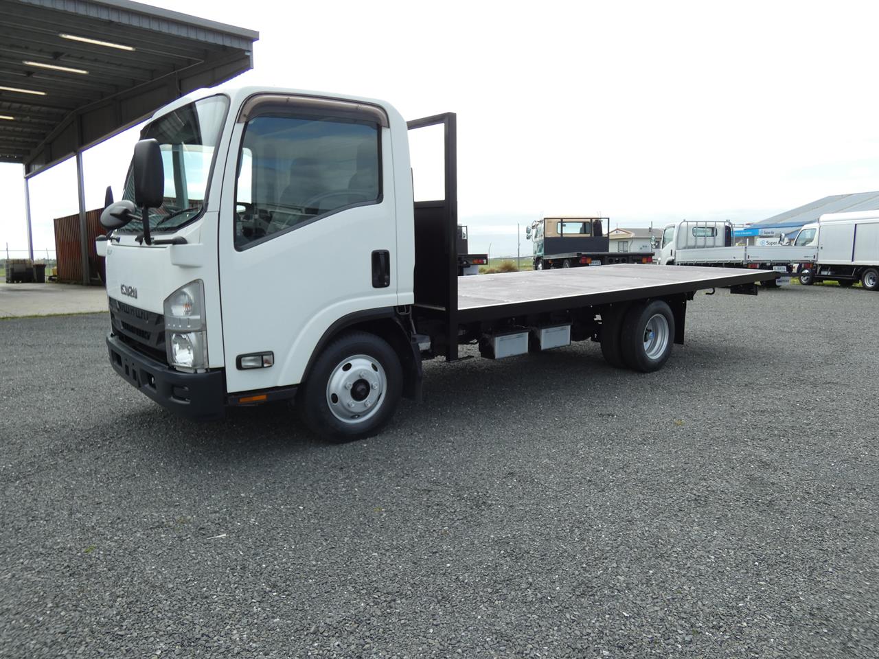 2017 ISUZU ELF