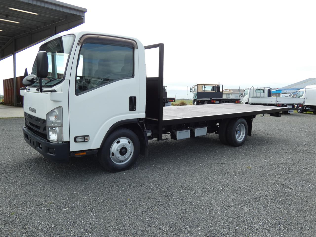 2017 ISUZU ELF