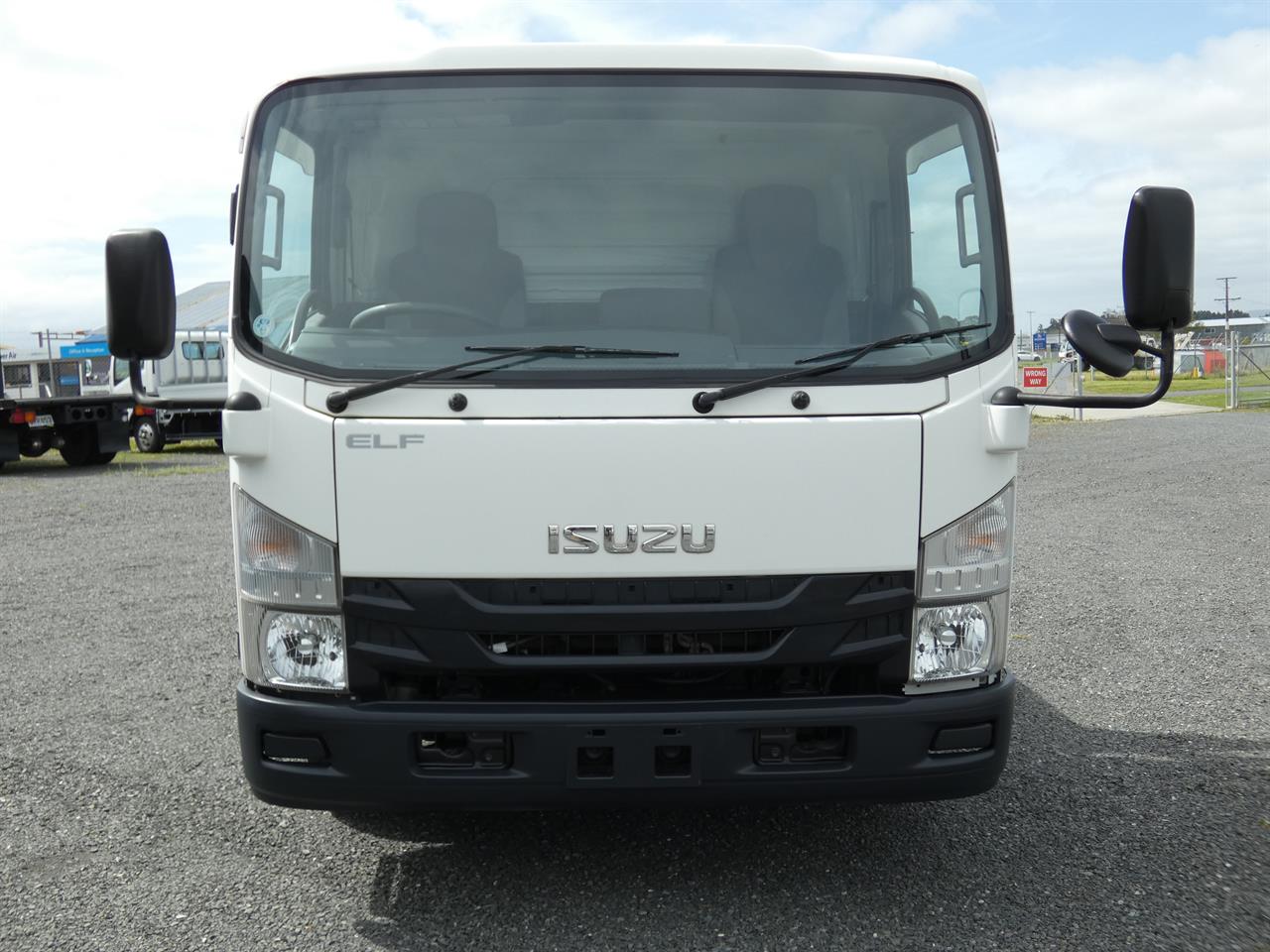 2017 ISUZU ELF